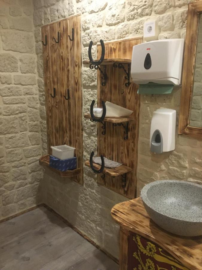 Chambre D'Hote Medieval Du Vieux Bourg Chailloue Ngoại thất bức ảnh