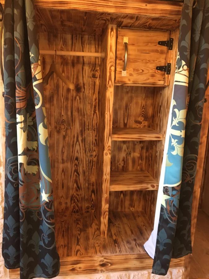 Chambre D'Hote Medieval Du Vieux Bourg Chailloue Ngoại thất bức ảnh