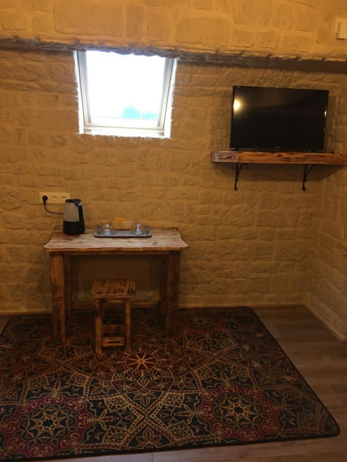 Chambre D'Hote Medieval Du Vieux Bourg Chailloue Ngoại thất bức ảnh