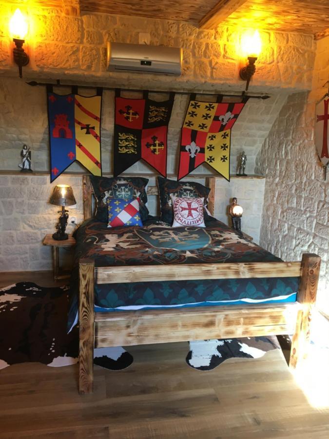 Chambre D'Hote Medieval Du Vieux Bourg Chailloue Ngoại thất bức ảnh